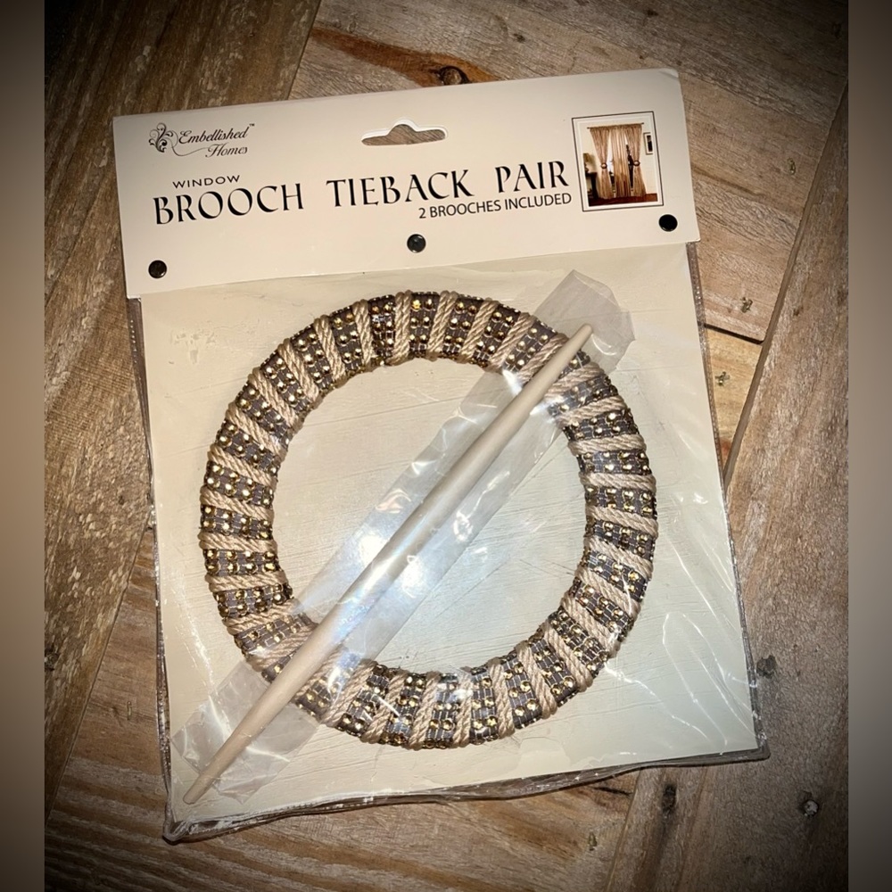NEW! Embellished Homes Gold Window Brooch Tieback Pair